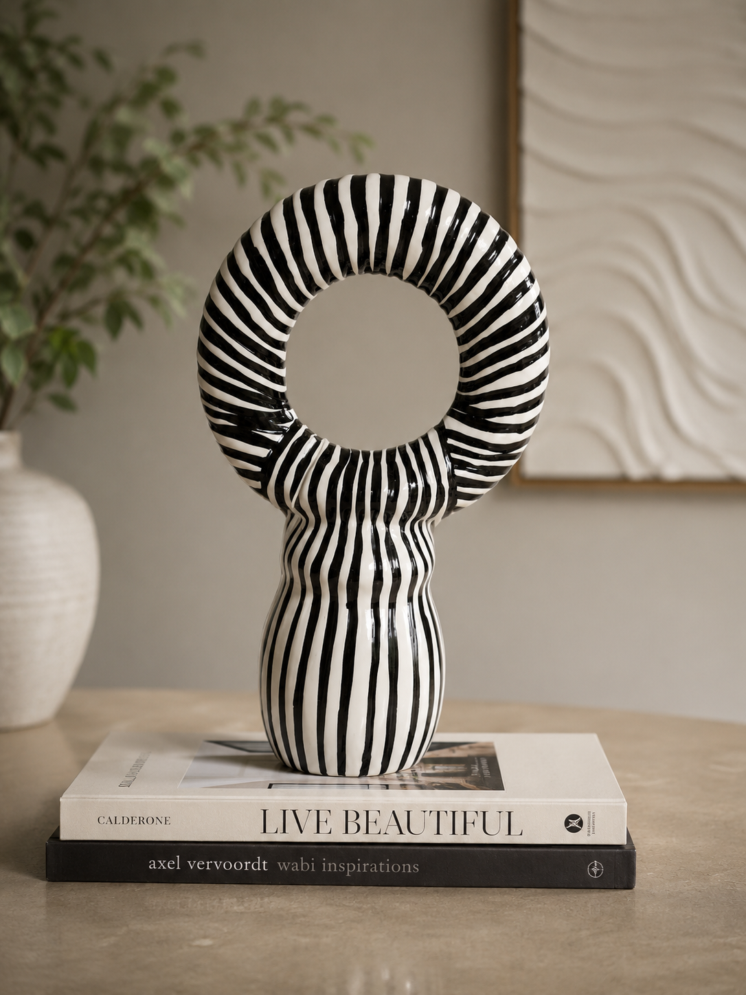 ZEBRA LOOP SCULPTURE
