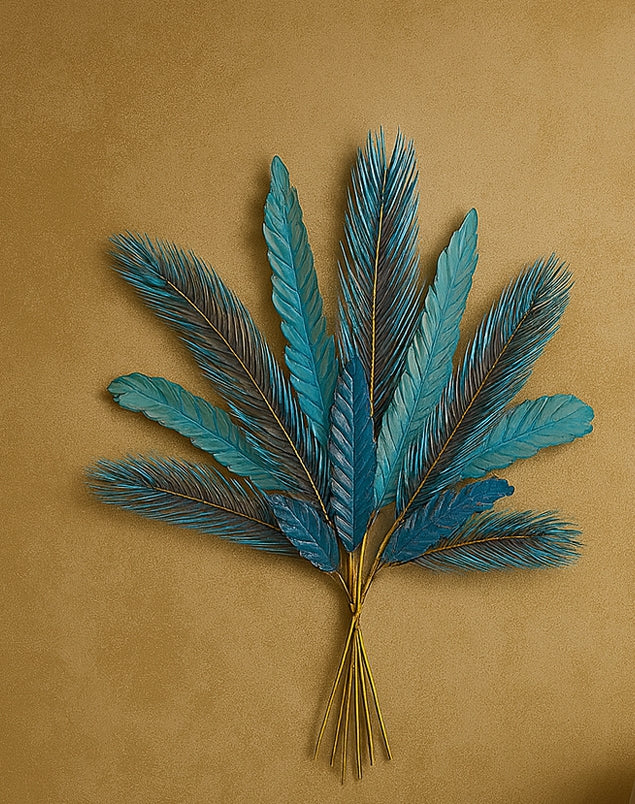 Tropical Feather Wall Décor