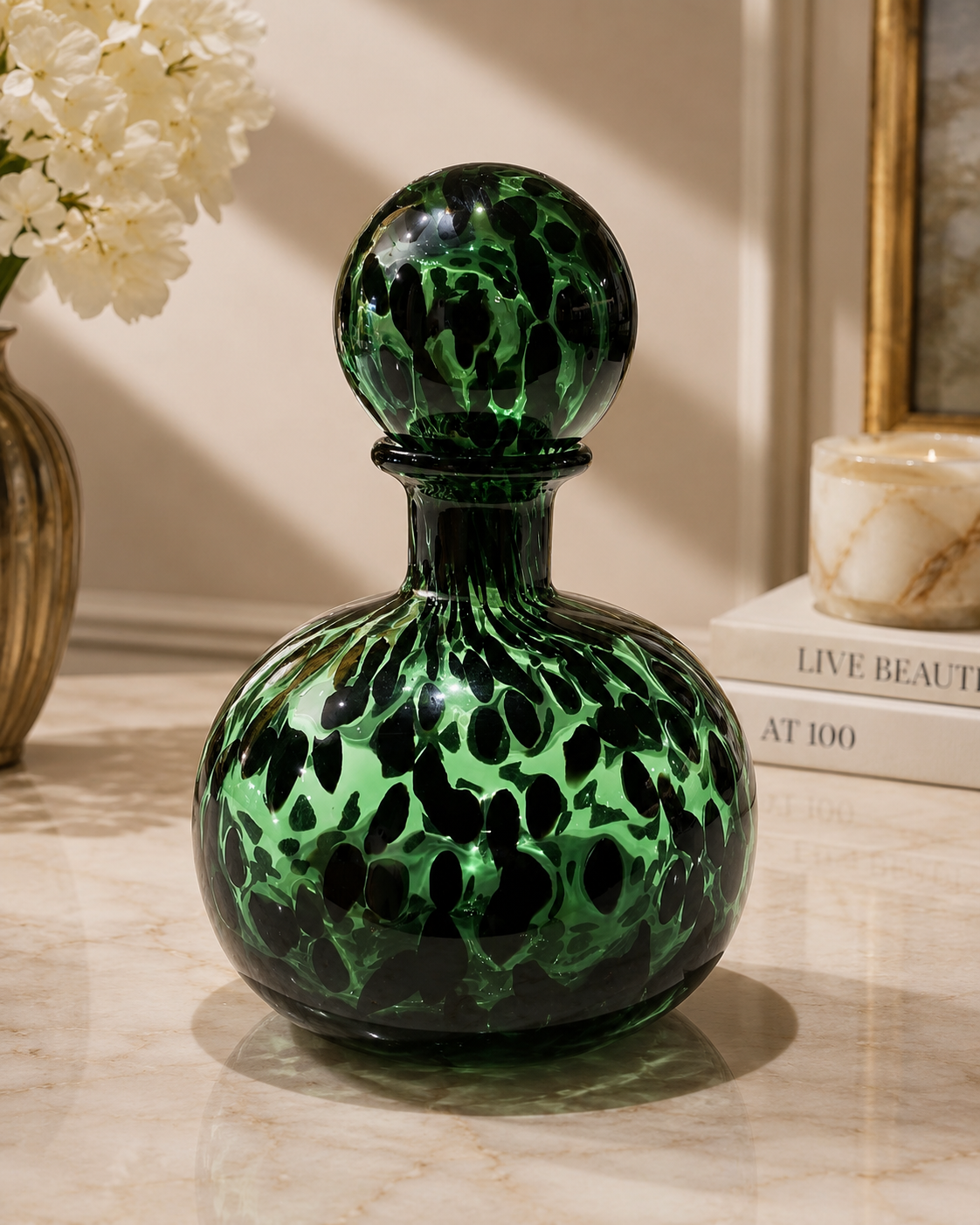 LEO TEXTURED GLASS BOTTLE