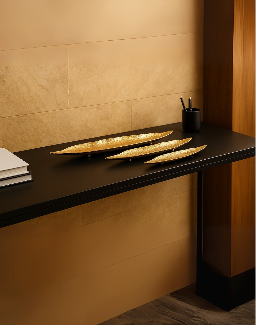 Leaf Iron Tray Set